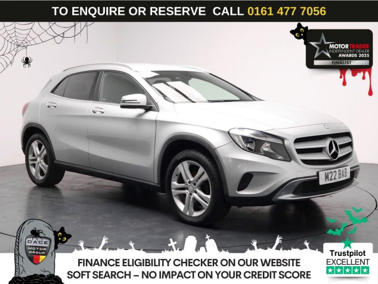 Used 2015 SILVER MERCEDES-BENZ GLA SUV 2.1 GLA200 CDI Sport SUV 5dr Diesel 7G-DCT Euro 6 (s/s) (136 ps) DIESEL (reg. 2015-05-19) (Automatic) for sale in Stockport