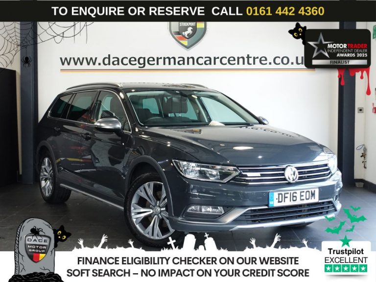 Used 2016 GREY VOLKSWAGEN PASSAT Estate 2.0 TDI BlueMotion Tech Alltrack Estate 5dr Diesel DSG 4Motion Euro 6 (s/s) (190 ps) DIESEL (reg. 2016-05-23) (Automatic) for sale in Stockport