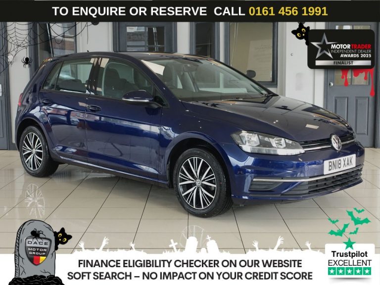 Used 2018 BLUE VOLKSWAGEN GOLF Hatchback 1.0 TSI SE Hatchback 5dr Petrol DSG Euro 6 (s/s) (110 bhp) PETROL (reg. 2018-03-09) (Automatic) for sale in Stockport