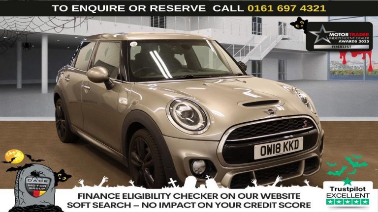 Used 2018 SILVER MINI HATCH Hatchback 2.0 Cooper S Hatchback 5dr Petrol Steptronic Euro 6 (s/s) (192 ps) PETROL (reg. 2018-08-04) (Automatic) for sale in Stockport