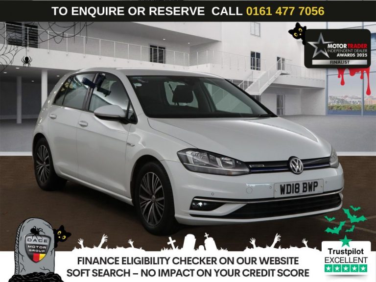 Used 2018 WHITE VOLKSWAGEN GOLF Hatchback 1.5 TSI EVO BlueMotion Tech SE Nav Hatchback 5dr Petrol DSG Euro 6 (s/s) (130 ps) PETROL (reg. 2018-06-23) (Automatic) for sale in Stockport