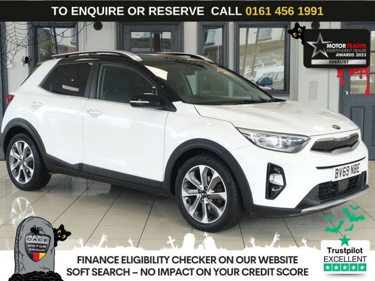 Used 2019 WHITE KIA STONIC SUV 1.0 T-GDi 4 SUV 5dr Petrol DCT Euro 6 (s/s) (118 bhp) PETROL (reg. 2019-10-21) (Automatic) for sale in Stockport