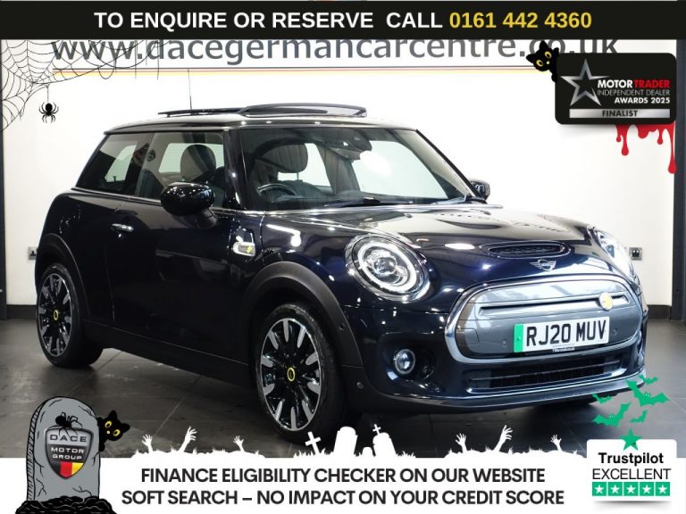 Used 2020 BLACK MINI Electric Hatch Hatchback Cooper SE 32.6kWh Level 3 Hatchback 3dr Electric Auto (184 ps) ELECTRIC (reg. 2020-08-10) (Automatic) for sale in Stockport