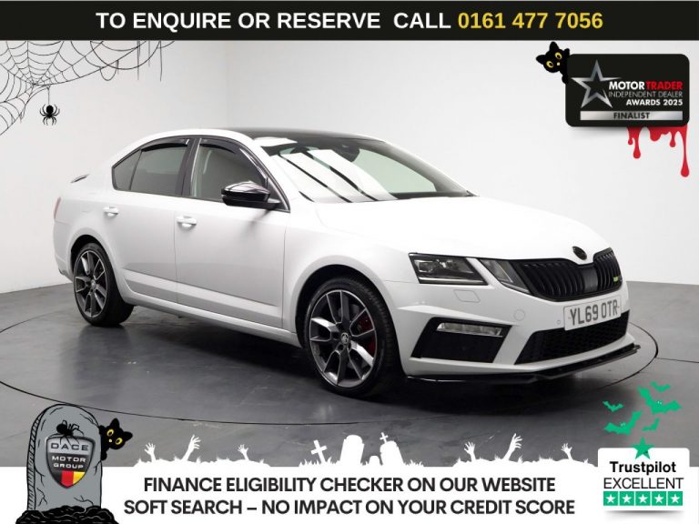 Used 2020 WHITE SKODA OCTAVIA Hatchback 2.0 TSI GPF vRS Hatchback 5dr Petrol DSG Euro 6 (s/s) (245 ps) PETROL (reg. 2020-02-13) (Automatic) for sale in Stockport