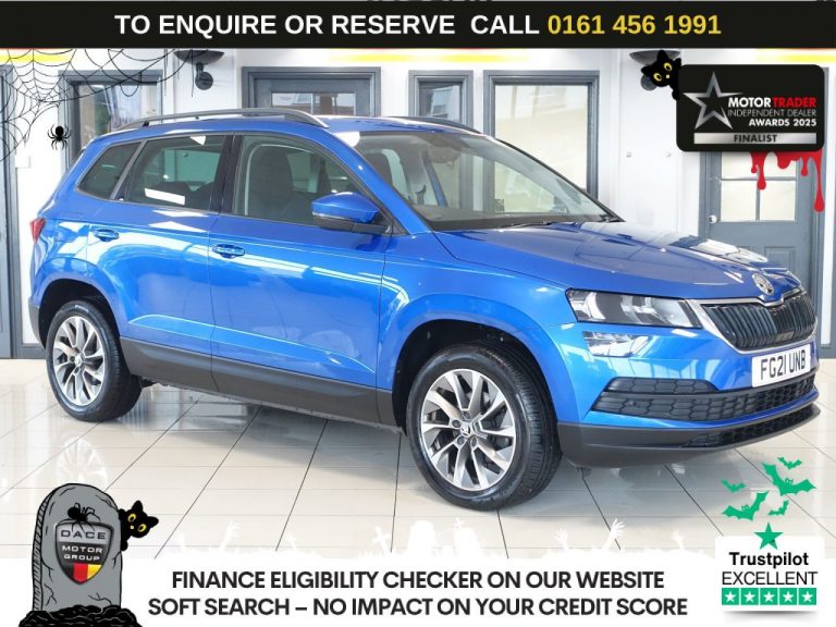 Used 2021 BLUE SKODA KAROQ SUV 2.0 TDI SE Drive SUV 5dr Diesel DSG Euro 6 (s/s) (116 ps) DIESEL (reg. 2021-05-26) (Automatic) for sale in Stockport