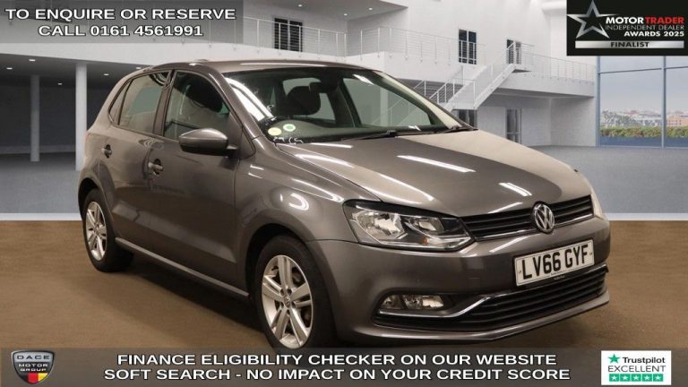 Used 2016 GREY VOLKSWAGEN POLO Hatchback 1.2 TSI BlueMotion Tech Match Hatchback 5dr Petrol DSG Euro 6 (s/s) (90 ps) PETROL (reg. 2016-10-14) (Automatic) for sale in Stockport