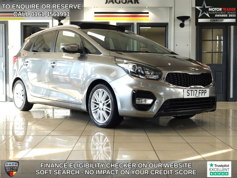 Used 2017 SILVER KIA CARENS MPV 1.7 CRDi 4 MPV 5dr Diesel DCT Euro 6 (s/s) (139 bhp) DIESEL (reg. 2017-03-31) (Automatic) for sale in Stockport