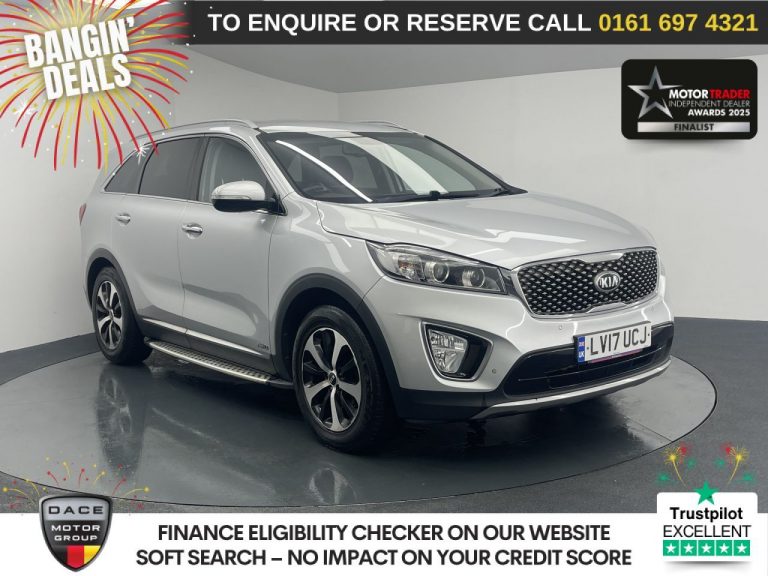 Used 2017 SILVER KIA SORENTO SUV 2.2 CRDi KX-2 SUV 5dr Diesel Auto AWD Euro 6 (s/s) (197 bhp) DIESEL (reg. 2017-05-12) (Automatic) for sale in Stockport