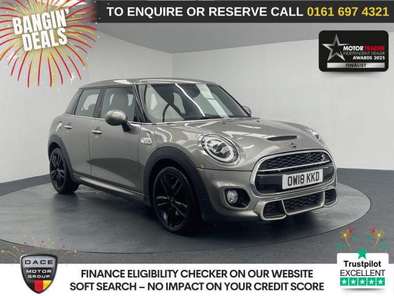 Used 2018 SILVER MINI HATCH Hatchback 2.0 Cooper S Hatchback 5dr Petrol Steptronic Euro 6 (s/s) (192 ps) PETROL (reg. 2018-08-04) (Automatic) for sale in Stockport