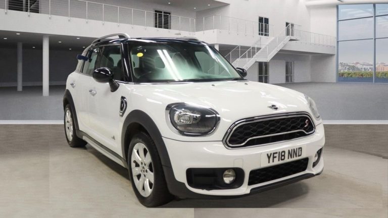 Used 2018 WHITE MINI COUNTRYMAN SUV 2.0 Cooper S SUV 5dr Petrol Auto ALL4 Euro 6 (s/s) (192 ps) PETROL (reg. 2018-05-27) (Automatic) for sale in Stockport