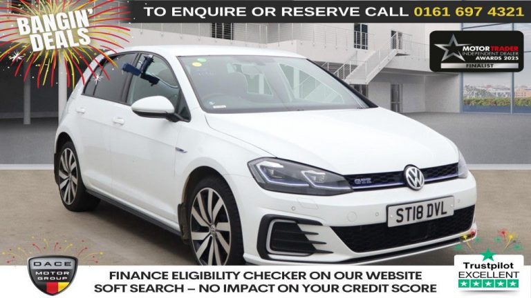 Used 2018 WHITE VOLKSWAGEN GOLF Hatchback 1.4 TSI 8.7kWh GTE Advance Hatchback 5dr Petrol Plug-in Hybrid DSG Euro 6 (s/s) (204 ps) PETROL PLUG-IN HYBRID (reg. 2018-03-31) (Automatic) for sale in Stockport