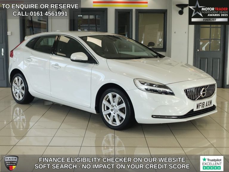 Used 2018 WHITE VOLVO V40 Hatchback 1.5 T3 Inscription Hatchback 5dr Petrol Auto Euro 6 (s/s) (152 ps) PETROL (reg. 2018-03-26) (Automatic) for sale in Stockport