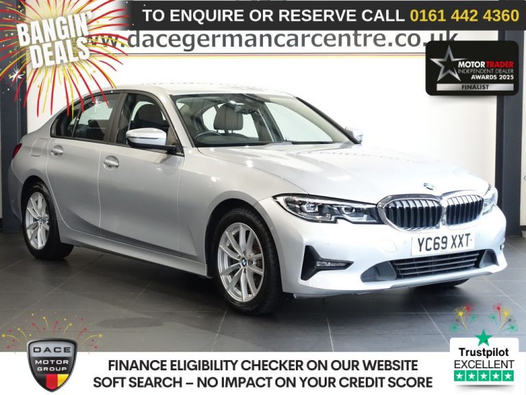 Used 2019 SILVER BMW 3 SERIES Saloon 2.0 318d SE Saloon 4dr Diesel Auto Euro 6 (s/s) (150 ps) DIESEL (reg. 2019-10-07) (Automatic) for sale in Stockport