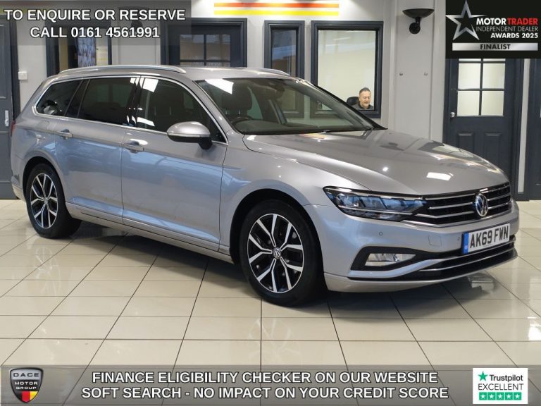 Used 2019 SILVER VOLKSWAGEN PASSAT Estate 2.0 TDI EVO SEL Estate 5dr Diesel DSG Euro 6 (s/s) (150 ps) DIESEL (reg. 2019-10-31) (Automatic) for sale in Stockport