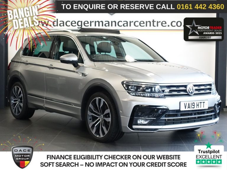 Used 2019 SILVER VOLKSWAGEN TIGUAN SUV 2.0 TSI R-Line Tech SUV 5dr Petrol DSG 4Motion Euro 6 (s/s) (190 ps) PETROL (reg. 2019-05-16) (Automatic) for sale in Stockport