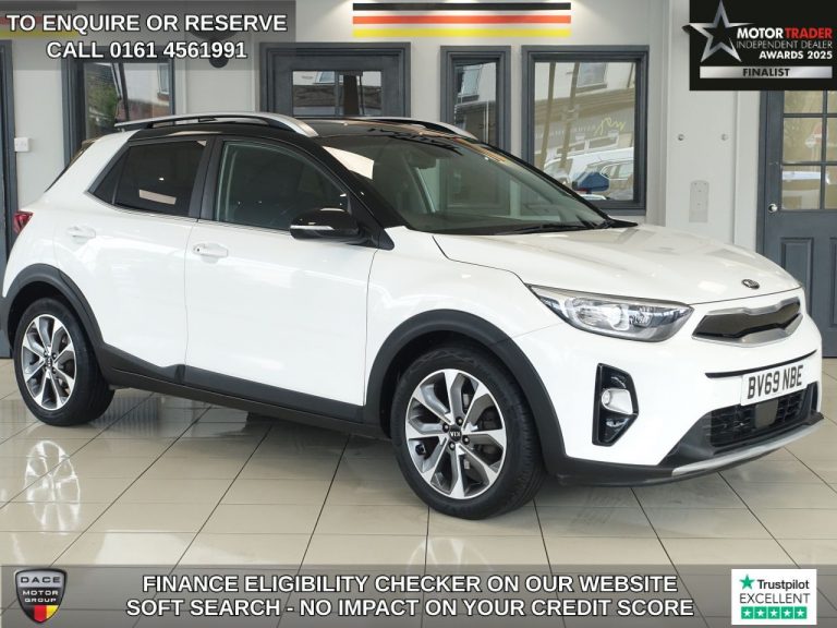 Used 2019 WHITE KIA STONIC SUV 1.0 T-GDi 4 SUV 5dr Petrol DCT Euro 6 (s/s) (118 bhp) PETROL (reg. 2019-10-21) (Automatic) for sale in Stockport