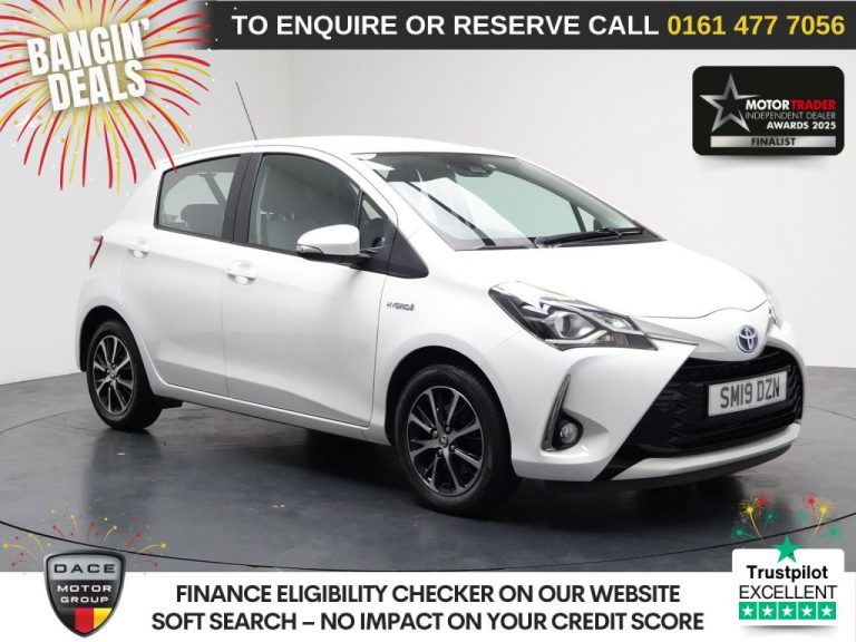 Used 2019 WHITE TOYOTA YARIS Hatchback 1.5 VVT-h Icon Tech Hatchback 5dr Petrol Hybrid E-CVT Euro 6 (s/s) (100 ps) PETROL HYBRID (reg. 2019-06-26) (Automatic) for sale in Stockport