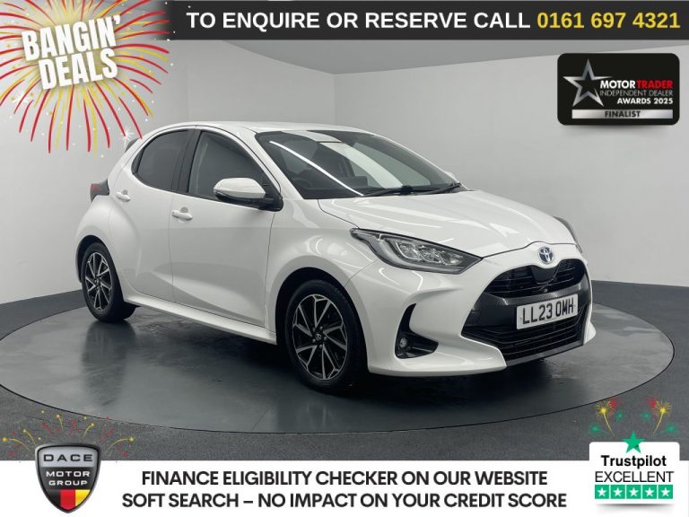 Used 2023 WHITE TOYOTA YARIS Hatchback 1.5 VVT-h Design Hatchback 5dr Petrol Hybrid E-CVT Euro 6 (s/s) (116 ps) PETROL HYBRID (reg. 2023-04-28) (Automatic) for sale in Stockport