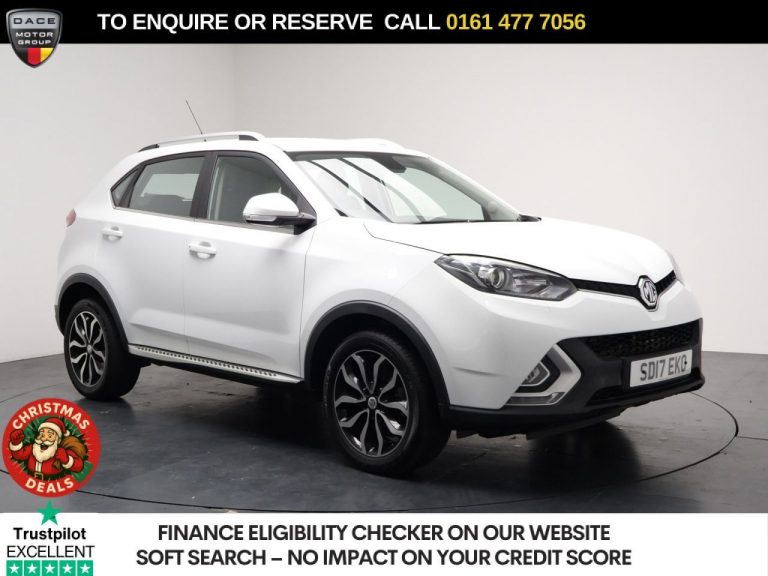 Used 2017 WHITE MG GS SUV 1.5 TGI Exclusive SUV 5dr Petrol DCT Euro 6 (s/s) (160 ps) PETROL (reg. 2017-06-28) (Automatic) for sale in Stockport