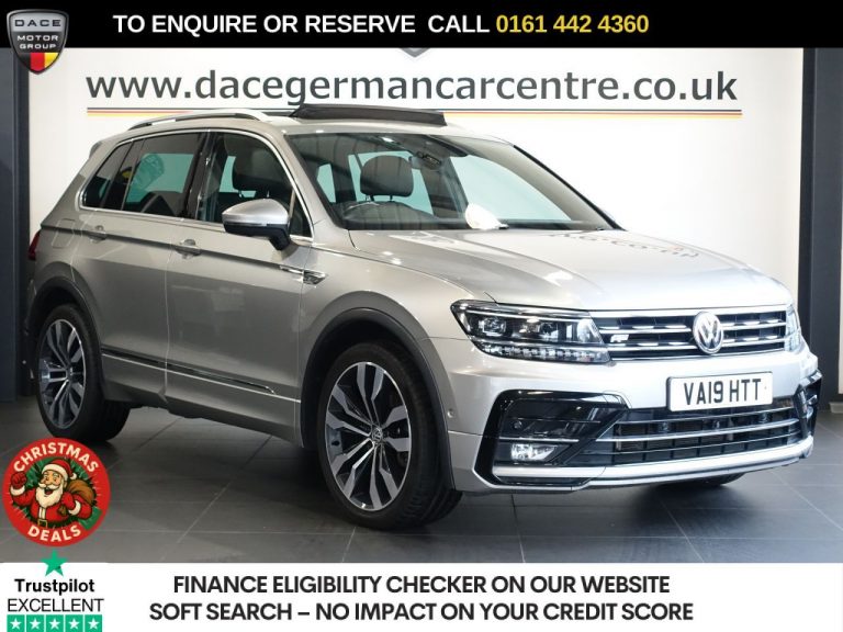 Used 2019 SILVER VOLKSWAGEN TIGUAN SUV 2.0 TSI R-Line Tech SUV 5dr Petrol DSG 4Motion Euro 6 (s/s) (190 ps) PETROL (reg. 2019-05-16) (Automatic) for sale in Stockport