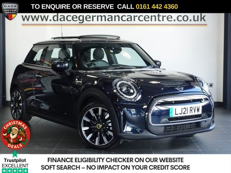 Used 2021 BLACK MINI Electric Hatch Hatchback Cooper SE 32.6kWh Level 3 Hatchback 3dr Electric Auto (184 ps) ELECTRIC (reg. 2021-04-22) (Automatic) for sale in Stockport