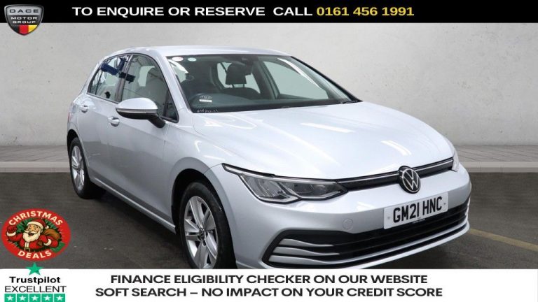 Used 2021 SILVER VOLKSWAGEN GOLF Hatchback 2.0 TDI Life Hatchback 5dr Diesel DSG Euro 6 (s/s) (115 ps) DIESEL (reg. 2021-06-11) (Automatic) for sale in Stockport
