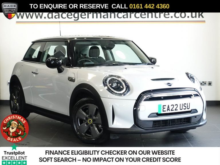 Used 2022 SILVER MINI Electric Hatch Hatchback Cooper SE 32.6kWh Level 1 Hatchback 3dr Electric Auto (184 ps) ELECTRIC (reg. 2022-05-20) (Automatic) for sale in Stockport