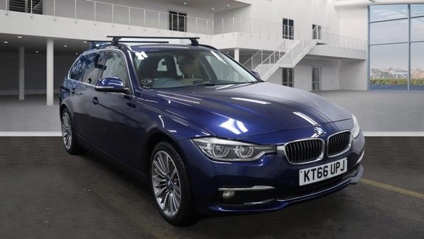 Used 2017 BLUE BMW 3 SERIES Estate 2.0 320d Luxury Touring 5dr Diesel Auto xDrive Euro 6 (s/s) (190 ps) DIESEL (reg. 2017-02-10) (Automatic) for sale in Stockport