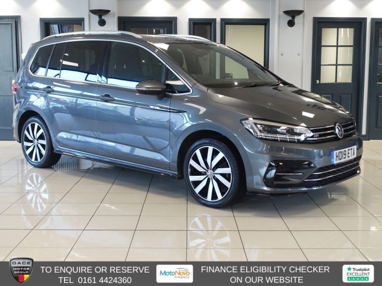 Used 2019 GREY VOLKSWAGEN TOURAN MPV 1.5 TSI EVO R-Line MPV 5dr Petrol DSG Euro 6 (s/s) (150 ps) PETROL (reg. 2019-04-30) (Automatic) for sale in Stockport