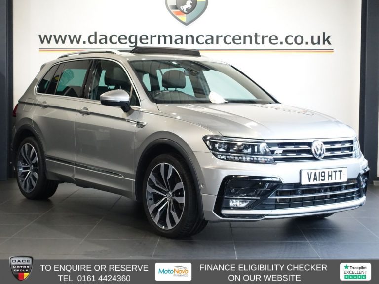 Used 2019 SILVER VOLKSWAGEN TIGUAN SUV 2.0 TSI R-Line Tech SUV 5dr Petrol DSG 4Motion Euro 6 (s/s) (190 ps) PETROL (reg. 2019-05-16) (Automatic) for sale in Stockport