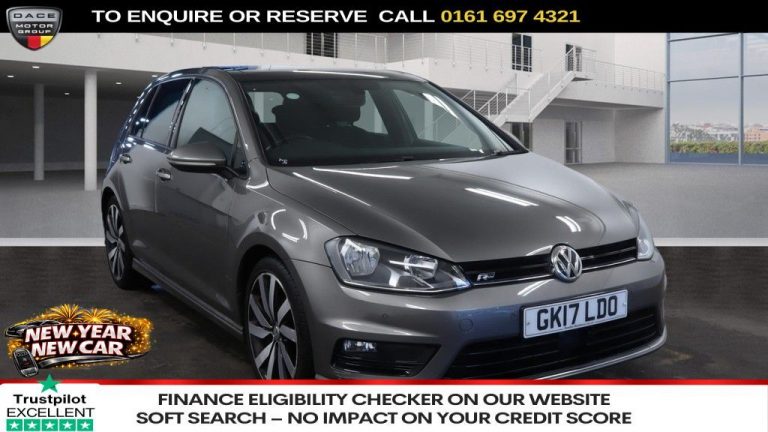 Used 2017 GREY VOLKSWAGEN GOLF Hatchback 1.4 TSI BlueMotion Tech ACT R-Line Edition Hatchback 5dr Petrol DSG Euro 6 (s/s) (150 ps) PETROL (reg. 2017-03-13) (Automatic) for sale in Stockport