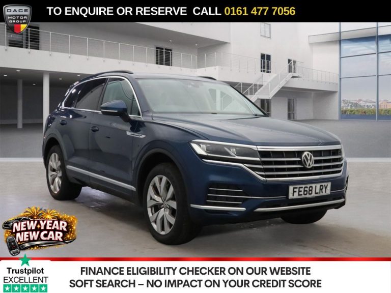 Used 2018 BLUE VOLKSWAGEN TOUAREG SUV 3.0 TDI V6 SEL SUV 5dr Diesel Tiptronic 4Motion Euro 6 (s/s) (286 ps) DIESEL (reg. 2018-09-30) (Automatic) for sale in Stockport