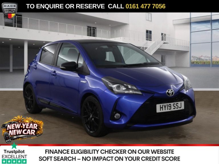 Used 2019 BLUE TOYOTA YARIS Hatchback 1.5 VVT-h GR SPORT Hatchback 5dr Petrol Hybrid E-CVT Euro 6 (s/s) (100 ps) PETROL HYBRID (reg. 2019-06-19) (Automatic) for sale in Stockport