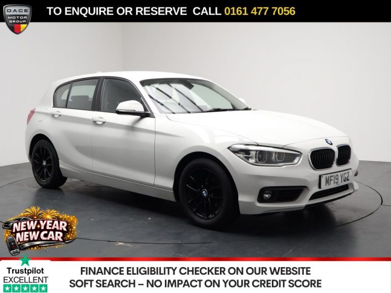 Used 2019 WHITE BMW 1 SERIES Hatchback 1.5 118i SE Business Hatchback 5dr Petrol Auto Euro 6 (s/s) (136 ps) PETROL (reg. 2019-03-29) (Automatic) for sale in Stockport
