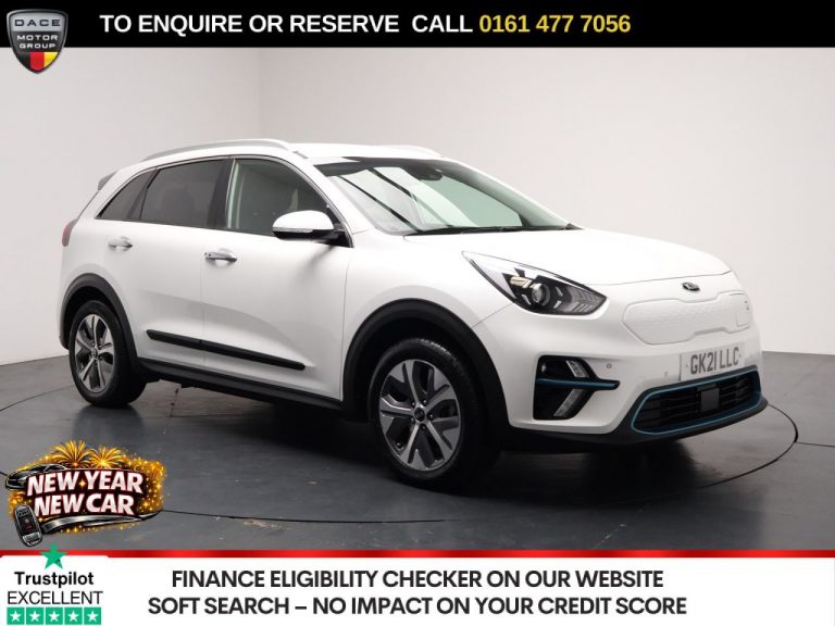 Used 2021 WHITE KIA NIRO SUV 64kWh 3 SUV 5dr Electric Auto (201 bhp) ELECTRIC (reg. 2021-03-22) (Automatic) for sale in Stockport