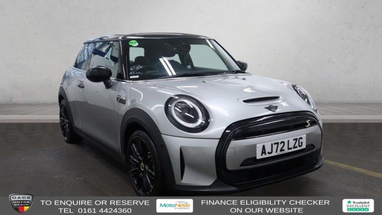 Used 2022 SILVER MINI Electric Hatch Hatchback Cooper SE 32.6kWh Level 3 Hatchback 3dr Electric Auto (184 ps) ELECTRIC (reg. 2022-11-30) (Automatic) for sale in Stockport