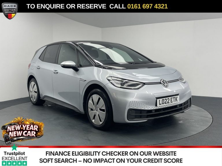 Used 2022 SILVER VOLKSWAGEN ID.3 Hatchback Pro Performance 58kWh Family Hatchback 5dr Electric Auto (204 ps) ELECTRIC (reg. 2022-08-16) (Automatic) for sale in Stockport