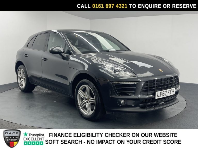 Used 2017 GREY PORSCHE MACAN SUV 2.0T SUV 5dr Petrol PDK 4WD Euro 6 (s/s) (252 ps) PETROL (reg. 2017-12-08) (Automatic) for sale in Stockport