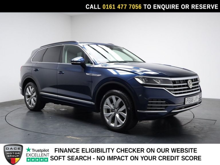 Used 2018 BLUE VOLKSWAGEN TOUAREG SUV 3.0 TDI V6 SEL SUV 5dr Diesel Tiptronic 4Motion Euro 6 (s/s) (286 ps) DIESEL (reg. 2018-09-30) (Automatic) for sale in Stockport
