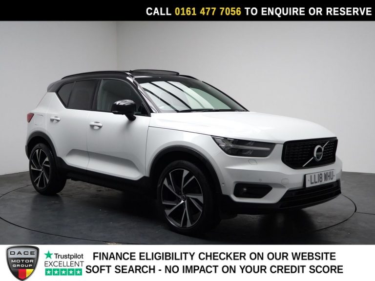 Used 2018 WHITE VOLVO XC40 SUV 2.0 T5 R-Design SUV 5dr Petrol Auto AWD Euro 6 (s/s) (247 ps) PETROL (reg. 2018-06-26) (Automatic) for sale in Stockport