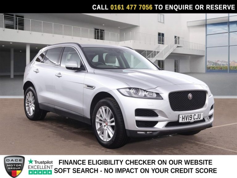 Used 2019 SILVER JAGUAR F-PACE SUV 2.0 P250i Portfolio SUV 5dr Petrol Auto AWD Euro 6 (s/s) (250 ps) PETROL (reg. 2019-08-09) (Automatic) for sale in Stockport