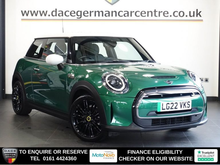 Used 2022 GREEN MINI Electric Hatch Hatchback Cooper SE 32.6kWh Level 2 Hatchback 3dr Electric Auto (184 ps) ELECTRIC (reg. 2022-04-19) (Automatic) for sale in Stockport