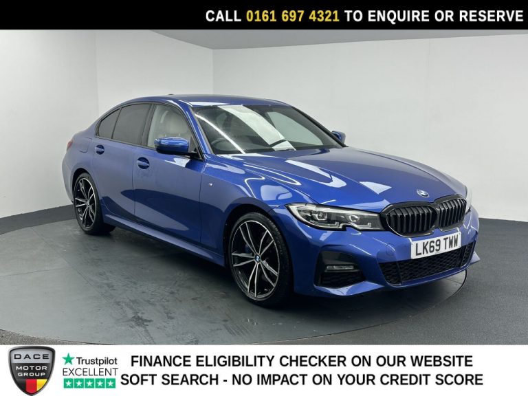 Used 2019 BLUE BMW 3 SERIES Saloon 2.0 320i M Sport Saloon 4dr Petrol Auto xDrive Euro 6 (s/s) (184 ps) PETROL (reg. 2019-09-25) (Automatic) for sale in Stockport