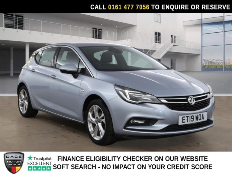 Used 2019 SILVER VAUXHALL ASTRA Hatchback 1.4i Turbo GPF SRi Hatchback 5dr Petrol Auto Euro 6 (s/s) (150 ps) PETROL (reg. 2019-06-28) (Automatic) for sale in Stockport