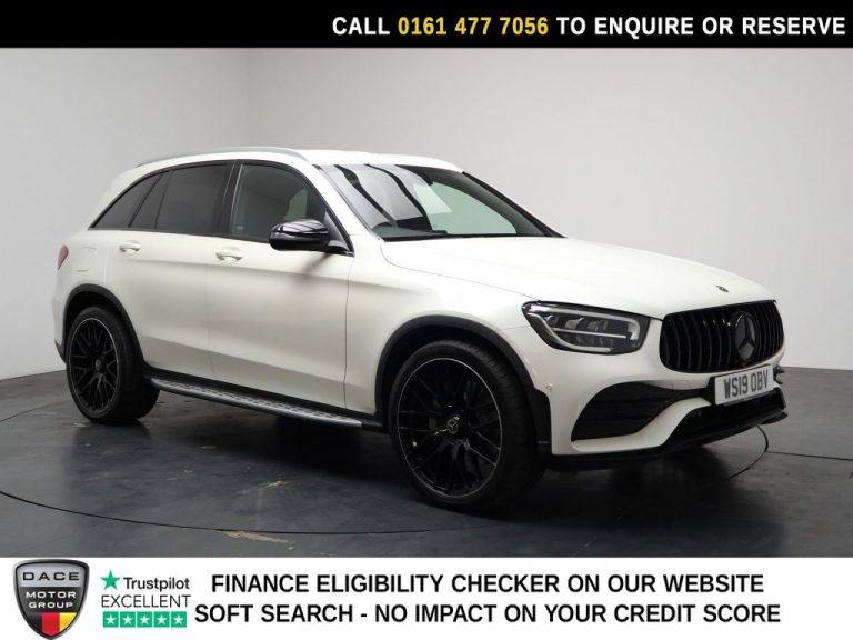Used 2019 WHITE MERCEDES-BENZ GLC SUV 2.0 GLC220d AMG Line SUV 5dr Diesel G-Tronic+ 4MATIC Euro 6 (s/s) (194 ps) DIESEL (reg. 2019-07-31) (Automatic) for sale in Stockport