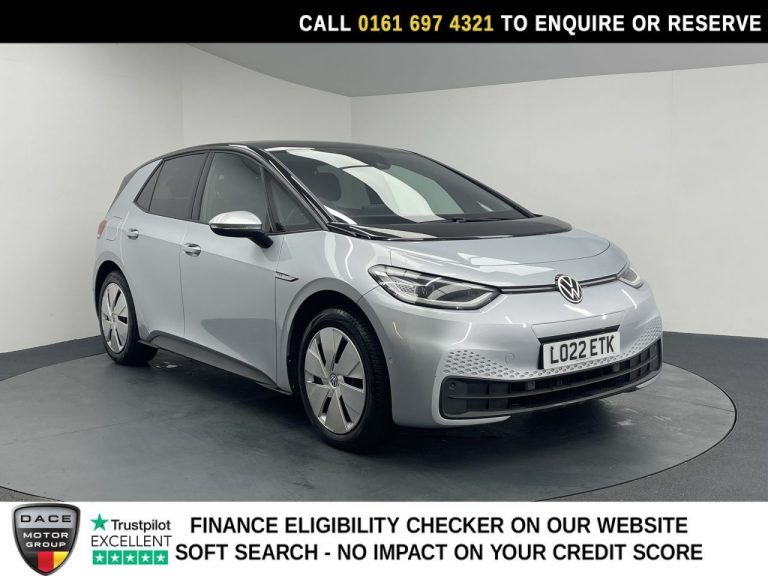 Used 2022 SILVER VOLKSWAGEN ID.3 Hatchback Pro Performance 58kWh Family Hatchback 5dr Electric Auto (204 ps) ELECTRIC (reg. 2022-08-16) (Automatic) for sale in Stockport