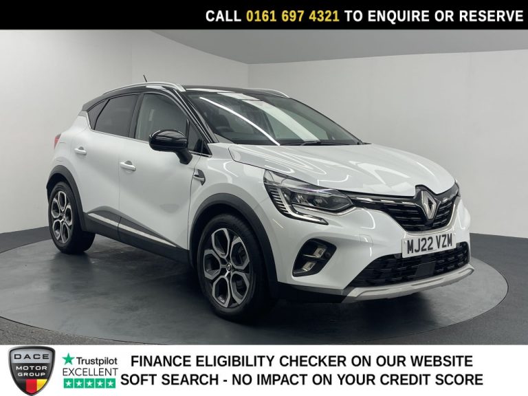 Used 2022 WHITE RENAULT CAPTUR SUV 1.6 E-TECH SE Edition SUV 5dr Petrol Hybrid Auto Euro 6 (s/s) (145 ps) PETROL HYBRID (reg. 2022-04-15) (Automatic) for sale in Stockport