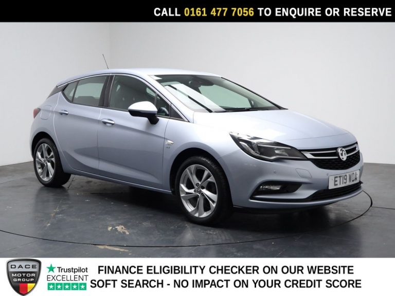 Used 2019 SILVER VAUXHALL ASTRA Hatchback 1.4i Turbo GPF SRi Hatchback 5dr Petrol Auto Euro 6 (s/s) (150 ps) PETROL (reg. 2019-06-28) (Automatic) for sale in Stockport