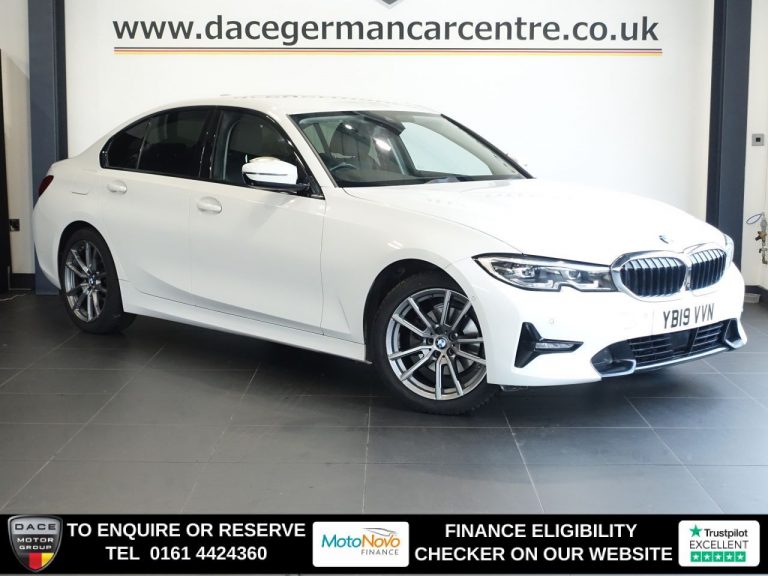 Used 2019 WHITE BMW 3 SERIES Saloon 2.0 320d Sport Saloon 4dr Diesel Auto xDrive Euro 6 (s/s) (190 ps) DIESEL (reg. 2019-04-17) (Automatic) for sale in Stockport