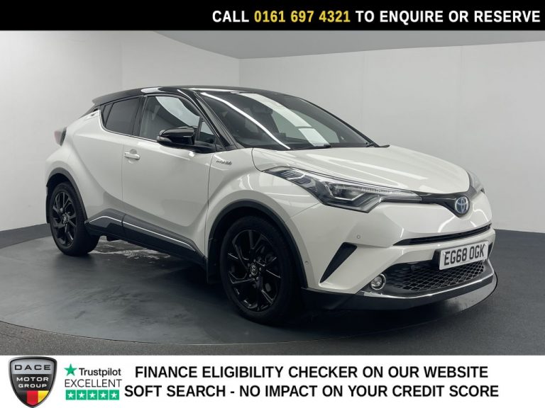 Used 2019 WHITE TOYOTA C-HR SUV 1.8 VVT-h Dynamic SUV 5dr Petrol Hybrid CVT Euro 6 (s/s) (122 ps) PETROL HYBRID (reg. 2019-01-31) (Automatic) for sale in Stockport